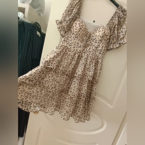 Leopard Print Ruffle Dress - Picture 4 of 6